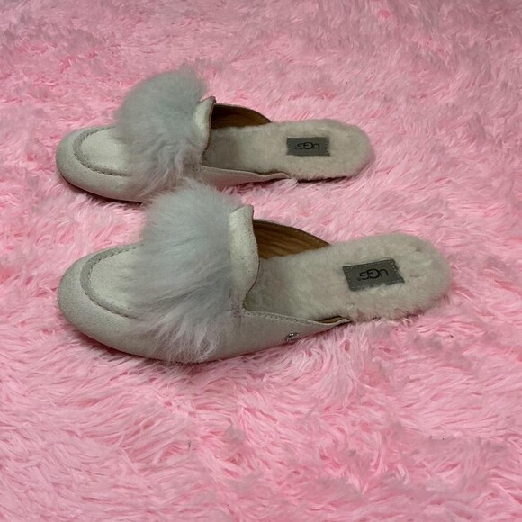 Light Blue Off White Ugg slide on flats - Picture 2 of 6